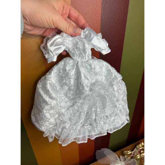 1990s vintage Barbie 2 gowns dresses and assesories clothes collectable - Picture 2 of 4